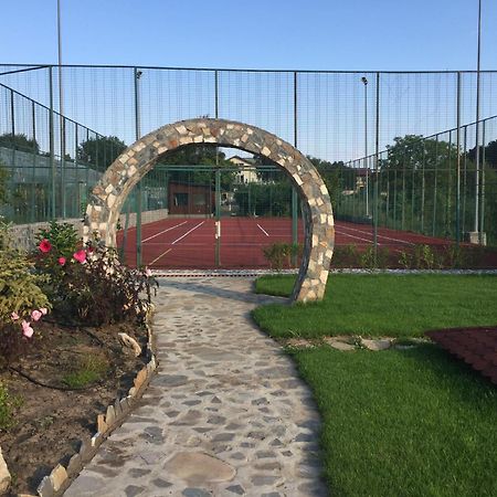 Country Spa Retreat Snagov Εξωτερικό φωτογραφία Tennis Club