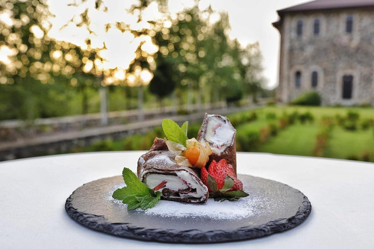 Country Spa Retreat Snagov Εξωτερικό φωτογραφία A chocolate dessert
