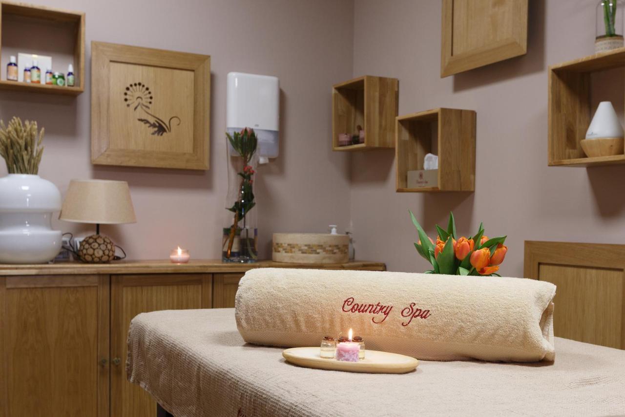 Country Spa Retreat Snagov Εξωτερικό φωτογραφία A spa treatment room